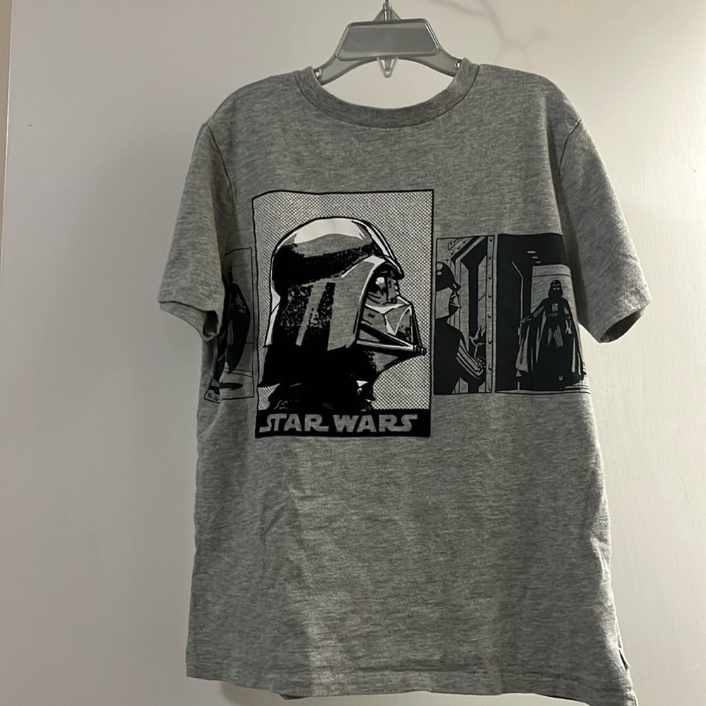 Boys Star Wars Gap Darth Vader Short Sleeve Shirt size M (8-9)